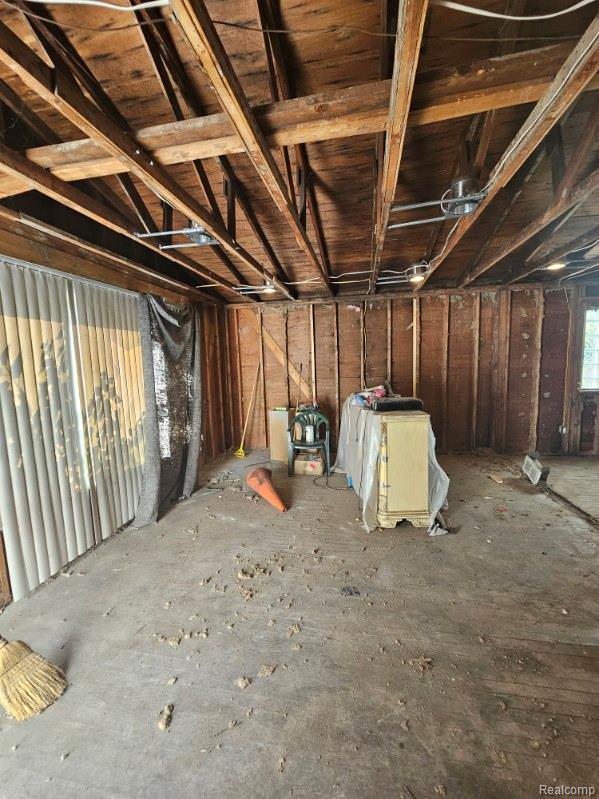 4384 Algonquin St, Detroit, MI 48215 - view of misc room