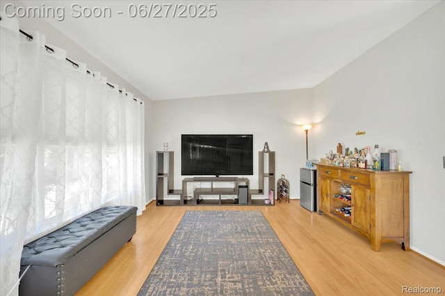 1522 Oregon Ct, Waterford, MI 48327 - living room with wood finished floors