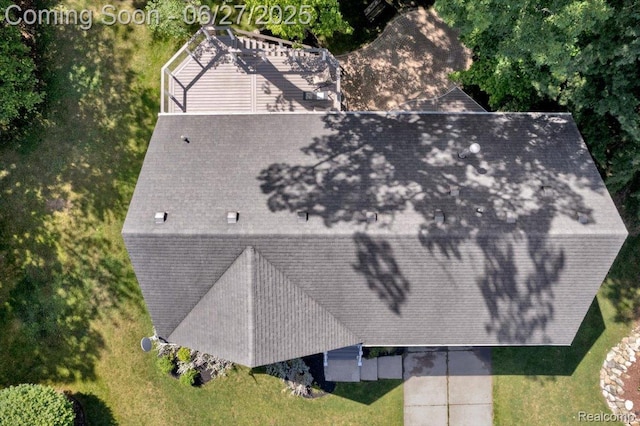 1522 Oregon Ct, Waterford, MI 48327 - aerial view of property and surrounding area