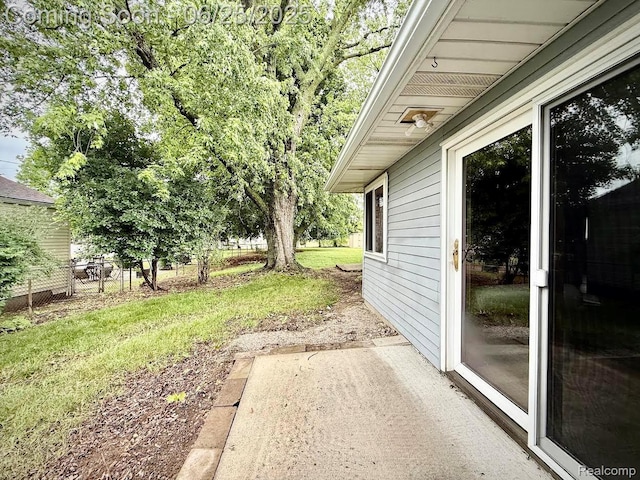 2526 Genes Dr, West Bloomfield, MI 48326 - view of yard with a patio