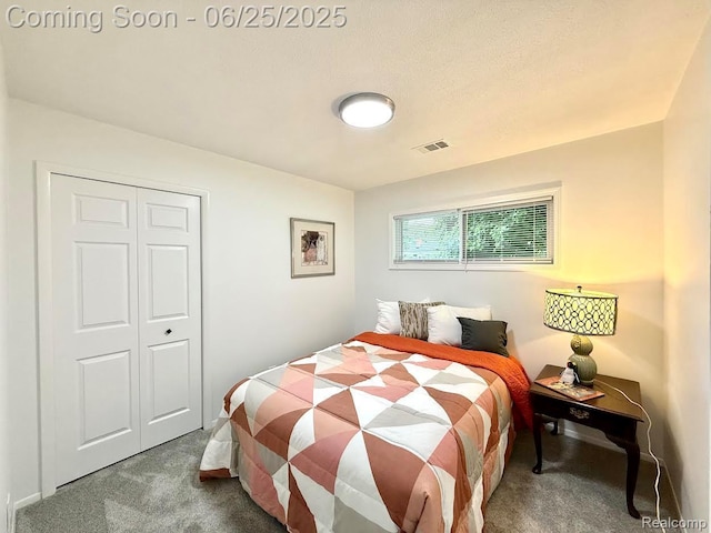 2526 Genes Dr, West Bloomfield, MI 48326 - carpeted bedroom with a closet