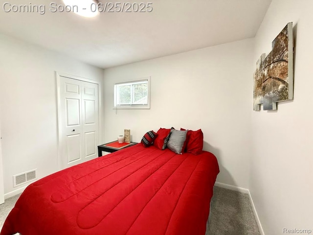 2526 Genes Dr, West Bloomfield, MI 48326 - carpeted bedroom featuring baseboards and a closet