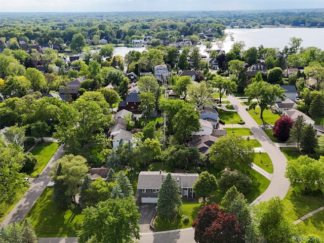 5620 Eastman Blvd, West Bloomfield, MI 48323 - aerial view of residential area with a large body of water