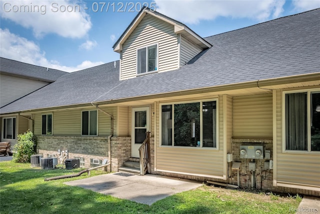 5568 Seabreeze Ln, Sterling Heights, MI 48310 - photo 2