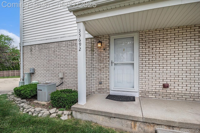 35692 Stillmeadow Ln, Shelby Twp, MI 48035 - entrance to property with brick siding