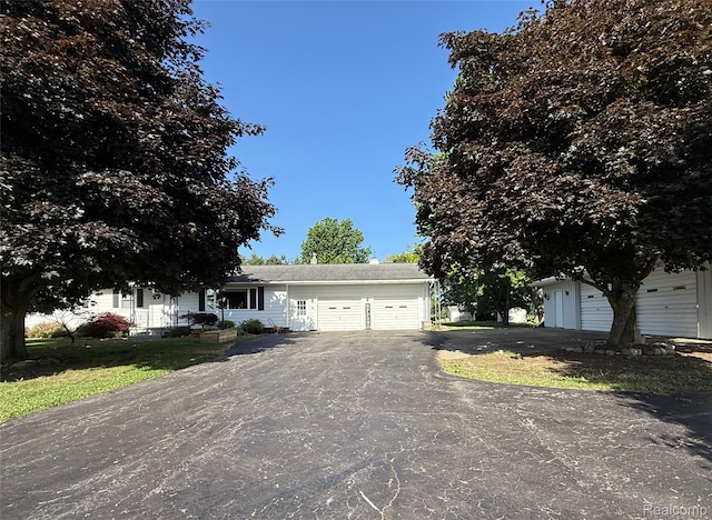 1115 N Wheeler Rd, Snover, MI 48472 - photo 1