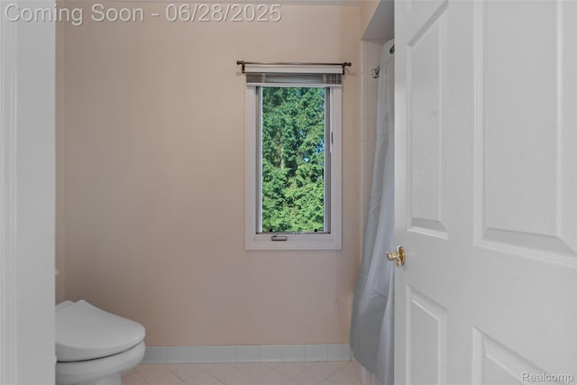 17601 Rolling Woods Cir, Northville, MI 48168 - full bathroom featuring toilet and curtained shower