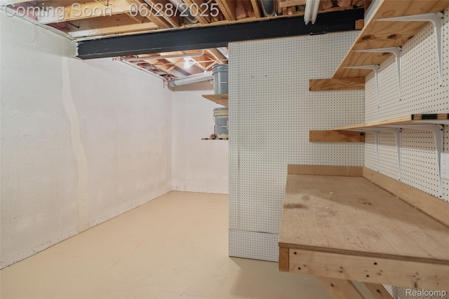 17601 Rolling Woods Cir, Northville, MI 48168 - view of unfinished below grade area