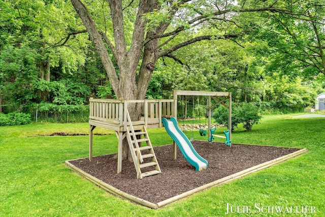 1038 N Hampton Dr NE, Grand Rapids, MI 49505