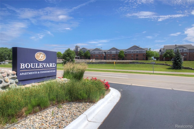 2635 Greenstone Blvd Unit 508, Auburn Hills, MI 48326 - view of asphalt street featuring a residential view and curbs