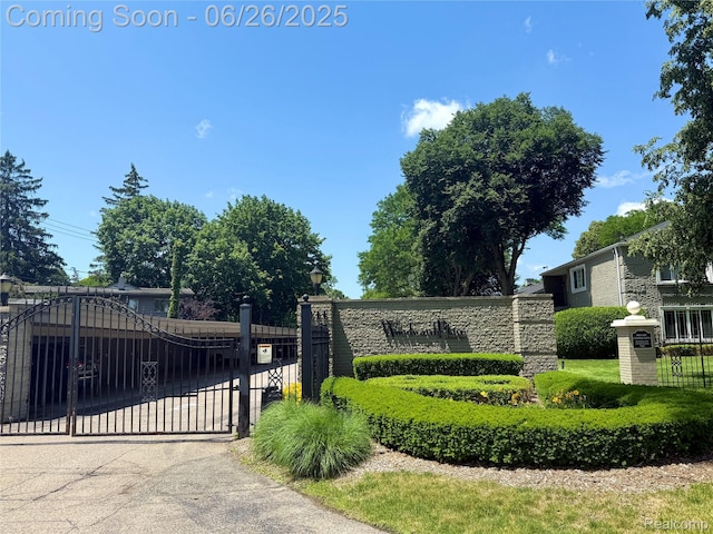1111 Old Woodward Ave Unit 4, Birmingham, MI 48009 - photo 1