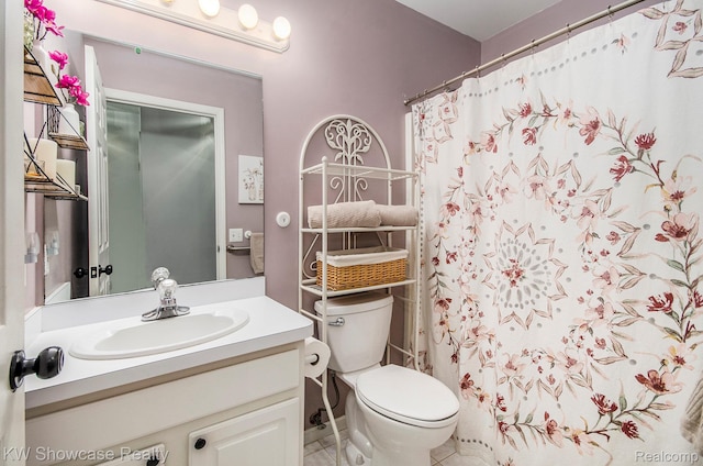 3675 S Commerce Rd, Commerce Twp, MI 48390 - full bath with vanity and curtained shower