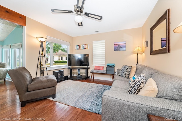 11729 Algonquin Dr, Pinckney, MI 48169 - living area with wood finished floors and a ceiling fan