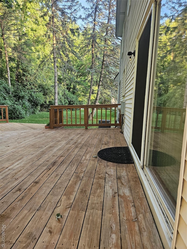3976 Bristol Dr, Troy, MI 48083 - view of deck