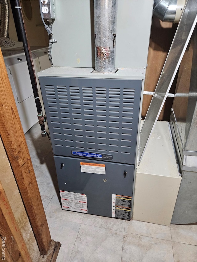 3976 Bristol Dr, Troy, MI 48083 - utilities featuring heating unit