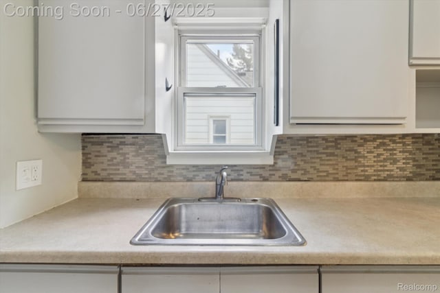 15848 Woodworth, Plymouth, MI 48239 - kitchen with light countertops and decorative backsplash