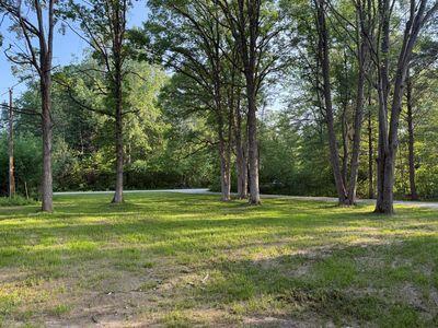 817 Sandow Rd, Midland, MI 48640 - view of grassy yard