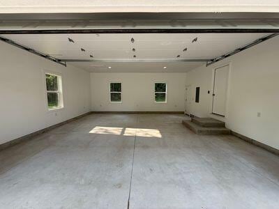 817 Sandow Rd, Midland, MI 48640 - view of garage