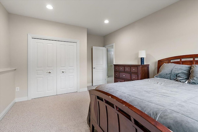 7870 Mooring Ct, Hudsonville, MI 49426 - carpeted bedroom featuring a closet and recessed lighting