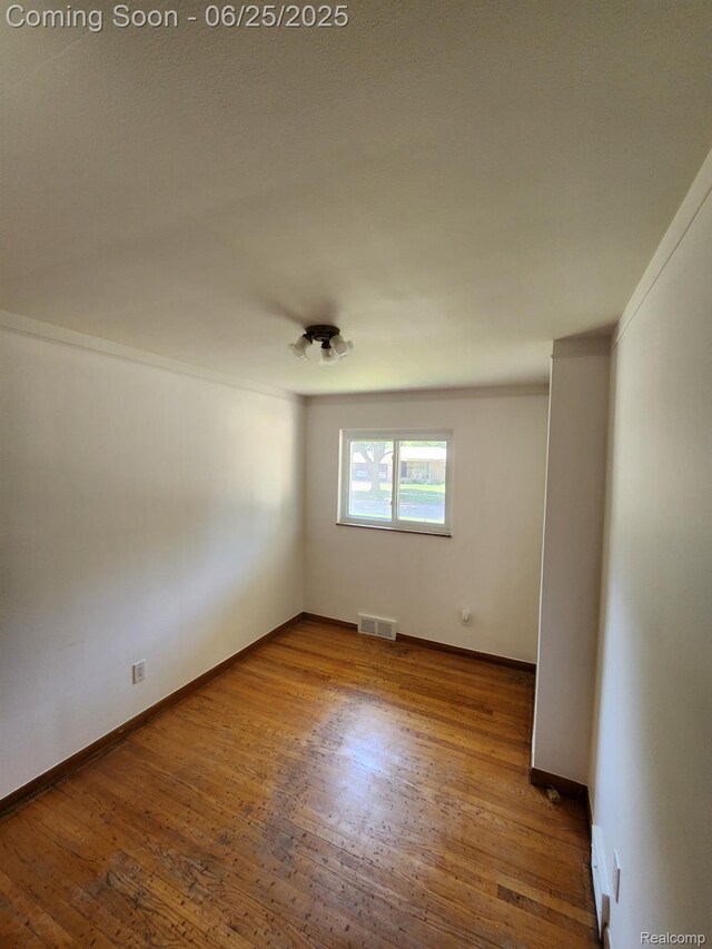 20313 Alexander St, Saint Clair Shores, MI 48081 - photo 10