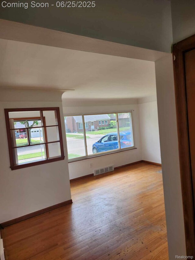 20313 Alexander St, Saint Clair Shores, MI 48081 - photo 3