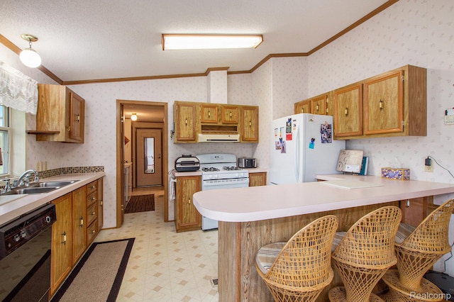 2900 Hyde Park, Bay City, MI 48706 - kitchen with white appliances, ornamental molding, light flooring, extractor fan, and lofted ceiling