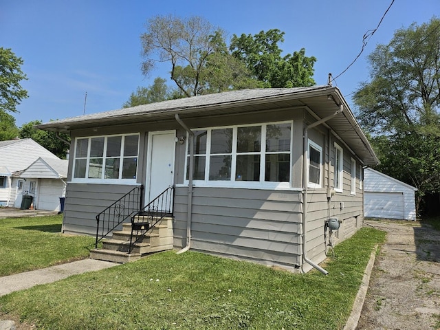 1102 W Atherton Rd, Flint, MI 48507 - photo 1