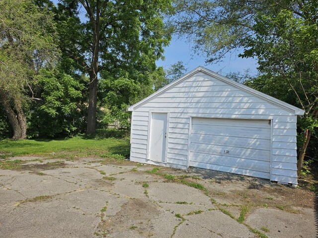 1102 W Atherton Rd, Flint, MI 48507 - photo 17