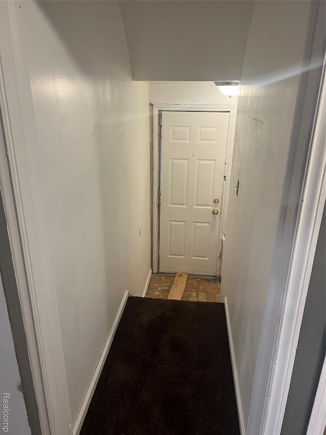 19500 Rutherford St, Detroit, MI 48235 - entryway featuring baseboards