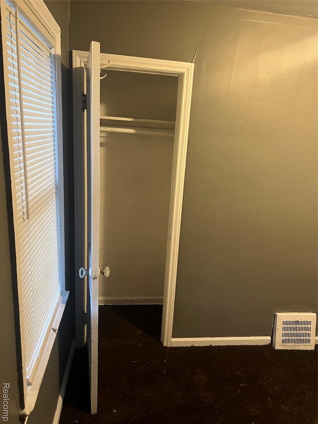 19500 Rutherford St, Detroit, MI 48235 - view of closet
