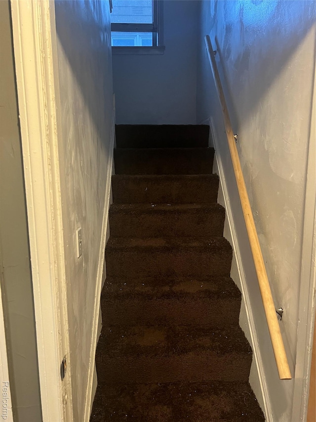 19500 Rutherford St, Detroit, MI 48235 - view of stairs