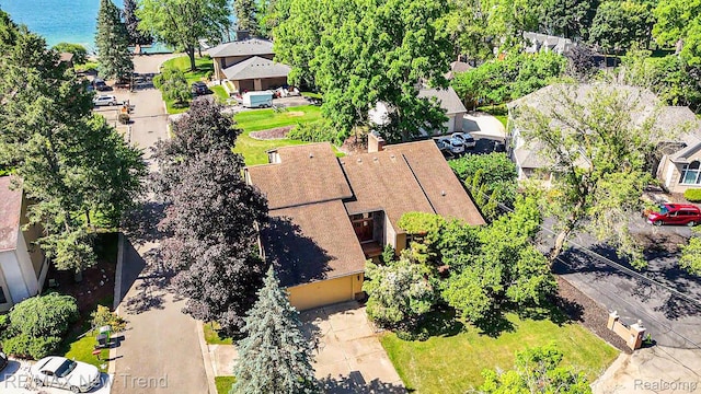 3234 Pine Lake Rd, West Bloomfield, MI 48324 - aerial perspective of suburban area featuring a large body of water