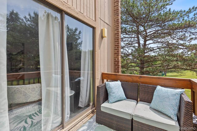 5305 Wright Way S, West Bloomfield, MI 48322 - view of balcony