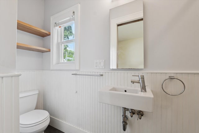 450 S 1st St, Ann Arbor, MI 48103 - bathroom featuring a wainscoted wall and toilet
