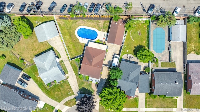 1122 Symes Ct, Royal Oak, MI 48067 - aerial view of residential area with a pool