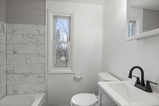 9110 Mansfield St, Detroit, MI 48228 - full bath with vanity and shower / tub combination