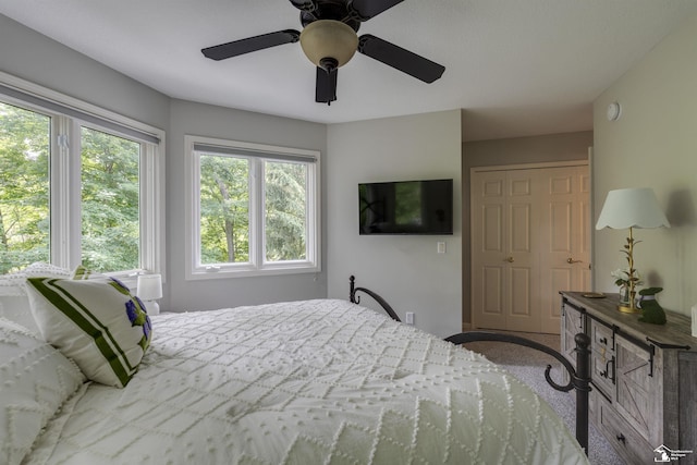 7145 S Valley Cir, Lambertville, MI 48144 - bedroom featuring a ceiling fan and carpet floors