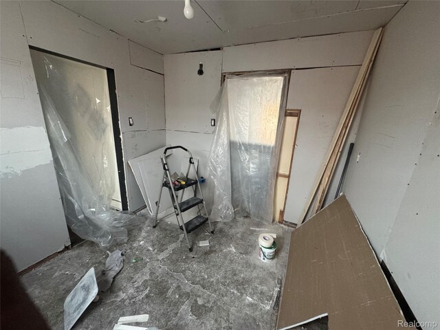 16740 Woodingham Dr, Detroit, MI 48221 - view of empty room