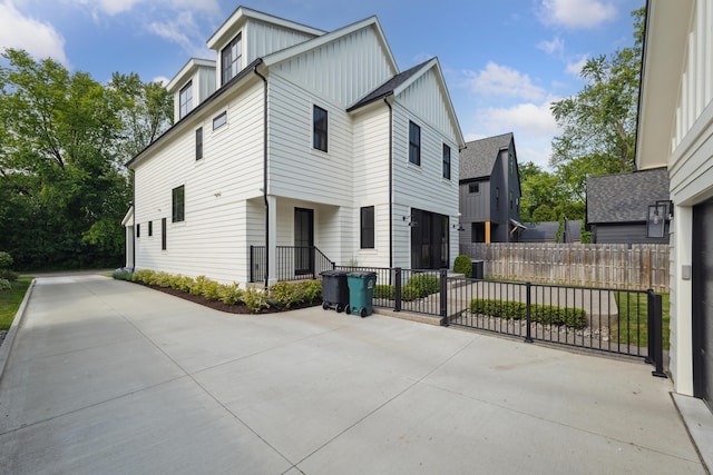 1053 Canterbury St, Birmingham, MI 48009 - view of front of property with board and batten siding