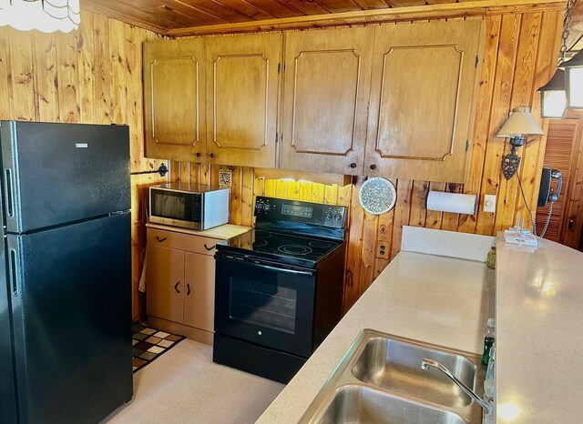 7949 Cedar Lake Dr, Oscoda, MI 48750
