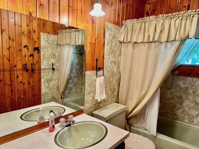 7949 Cedar Lake Dr, Oscoda, MI 48750