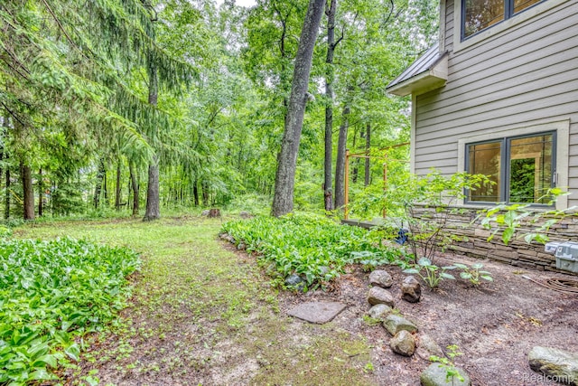2685 Fry Rd, Highland, MI 48357 - view of yard