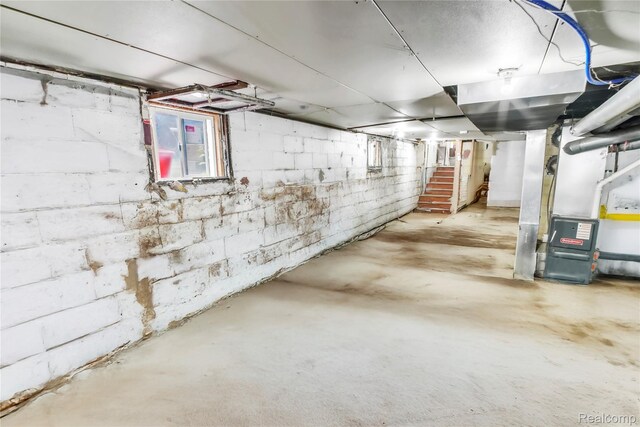 2211 Avon St, Saginaw, MI 48602 - below grade area with stairs