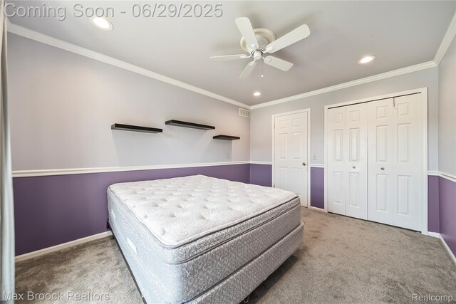 15653 Heather Ridge Trl, Clinton Township, MI 48038 - bedroom featuring carpet, recessed lighting, ornamental molding, and a ceiling fan