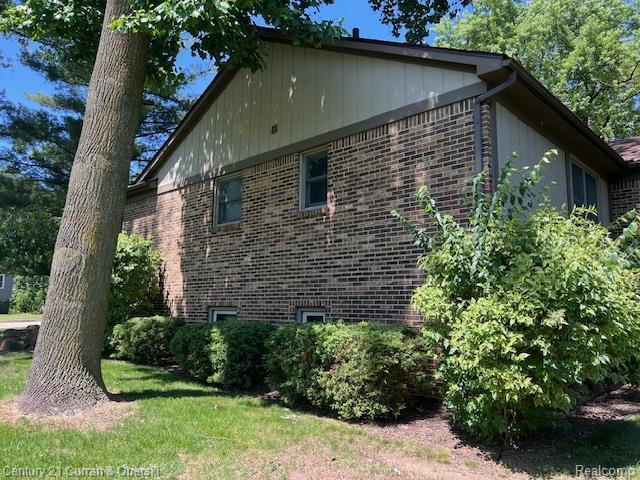 5463 Greenfield Rd, Brighton, MI 48114 - photo 6