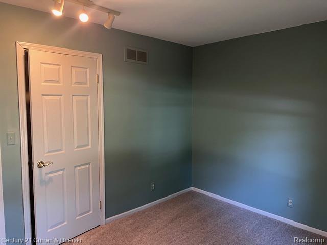 5463 Greenfield Rd, Brighton, MI 48114 - photo 41