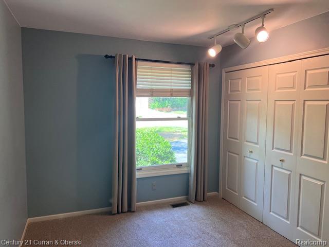 5463 Greenfield Rd, Brighton, MI 48114 - photo 40