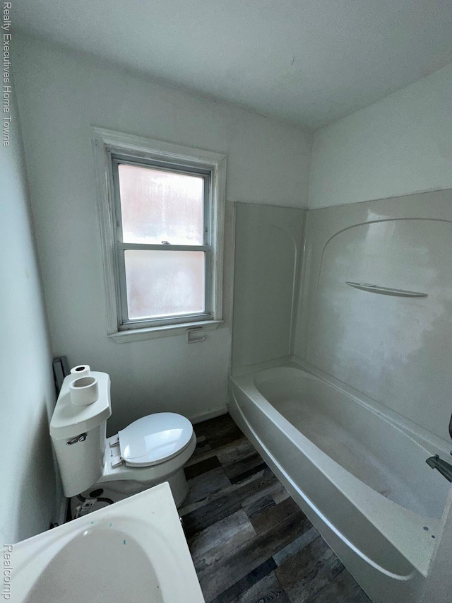 19738 Westphalia St, Detroit, MI 48205 - full bath featuring toilet and wood finished floors