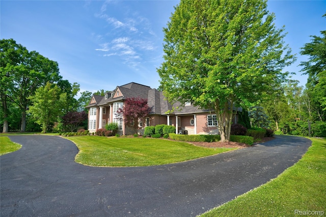 8356 Misty Mdws, Grand Blanc, MI 48439 - view of front of house featuring a front yard