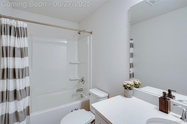 606 Angus Ln, Saline, MI 48176 - bathroom featuring shower / bathtub combination with curtain and vanity